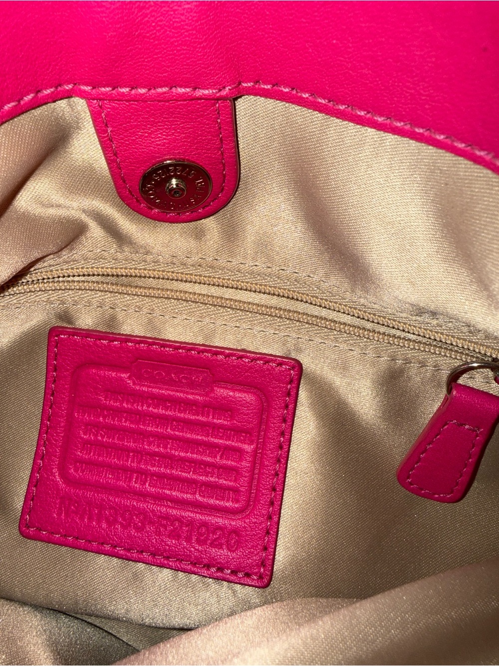 Coach Hot Pink Leather Shoulder Bag with Gold Hardware - Picture 6 of 6